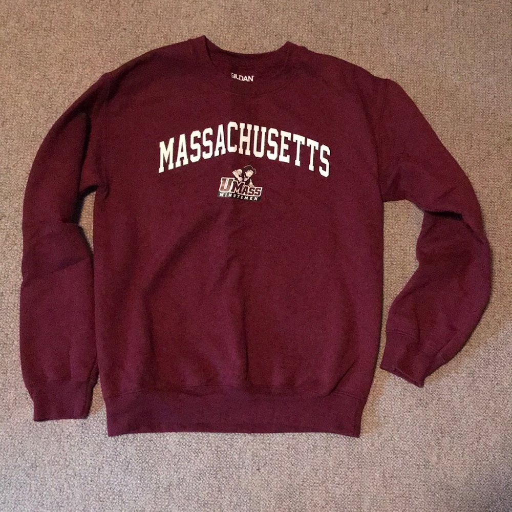 UMass Crewneck sweatshirt